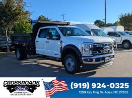 2025 Ford Super Duty F-550 DRW with Oxford White Exterior