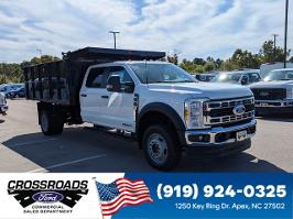 2025 Ford Super Duty F-550 DRW with Oxford White Exterior