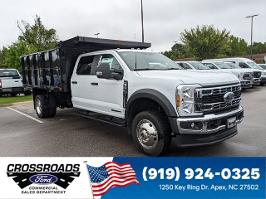 2025 Ford Super Duty F-550 DRW with Oxford White Exterior