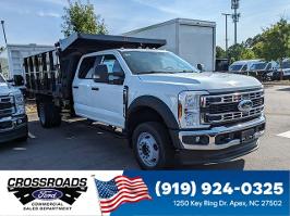 2025 Ford Super Duty F-550 DRW with Oxford White Exterior