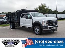 2025 Ford Super Duty F-550 DRW with Oxford White Exterior