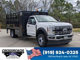 2024 Ford Super Duty F-550 DRW with Oxford White Exterior