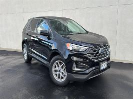2022 Ford Edge with agate black metallic Exterior