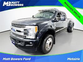 2019 Ford Super Duty F-450 DRW with Agate Black Metallic Exterior