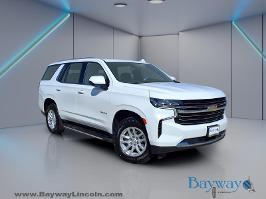2021 Chevrolet Tahoe with Summit White Exterior