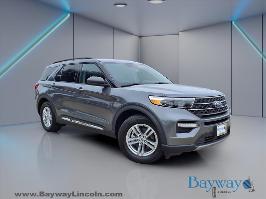 2021 Ford Explorer with Gray Metallic Exterior