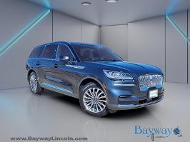 2022 Lincoln Aviator with blue Exterior