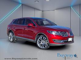 2018 Lincoln MKX with Ruby Red Exterior