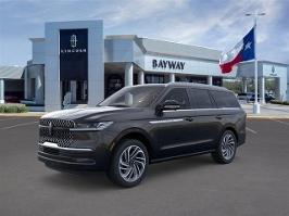 2025 Lincoln Navigator with Infinite Black Metallic Clearcoat Exterior