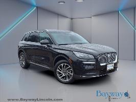 2022 Lincoln Corsair with Infinite Black Metallic Clearcoat Exterior