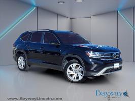 2021 Volkswagen Atlas with Deep Black Exterior