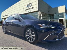 2019 Lexus ES with Mica Exterior