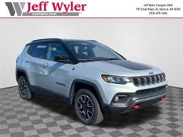 2026 Jeep Compass with Silver Zynith Metallic Clearcoat Exterior