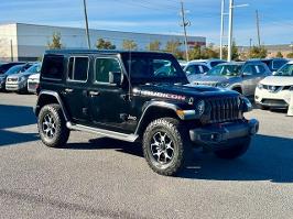 2021 Jeep Wrangler with Black Clearcoat Exterior
