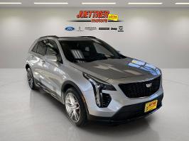 2021 Cadillac XT4 with Radiant Silver Metallic Exterior