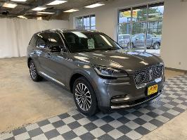 2023 Lincoln Aviator with Gray Exterior