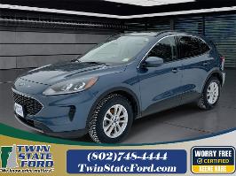 2020 Ford Escape with Blue Metallic Exterior