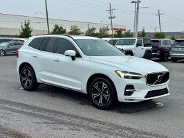2022 Volvo XC60 with Ice White Exterior
