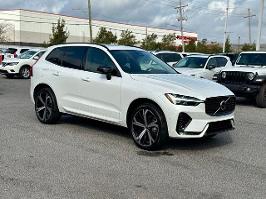 2024 Volvo XC60 with Crystal White Exterior