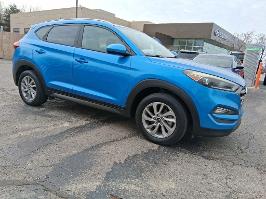 2016 Hyundai Tucson with Caribbean Blue Exterior
