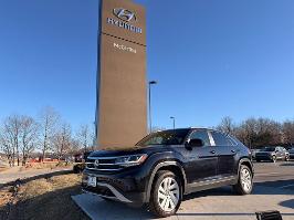 2022 Volkswagen Atlas Cross Sport with Deep Black Pearl Exterior