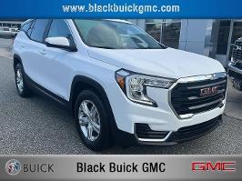 2023 GMC Terrain with Summit White Exterior