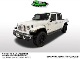 2020 Jeep Gladiator with Bright White Clearcoat Exterior