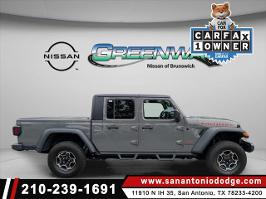 2022 Jeep Gladiator with Gray Exterior