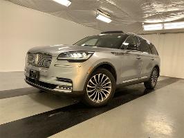 2021 Lincoln Aviator with Silver Radiance Exterior