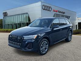 2026 Audi Q7 with Blue Exterior