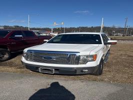 2012 Ford F-150 with Oxford White Exterior