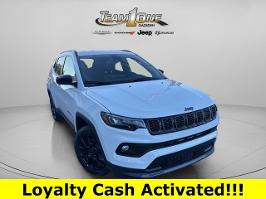 2026 Jeep Compass with bright white clearcoat Exterior