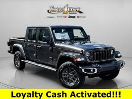 2025 Jeep Gladiator with Granite Crystal Metallic Clearcoat Exterior