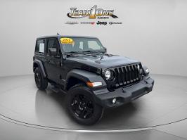 2021 Jeep Wrangler with Black Clearcoat Exterior