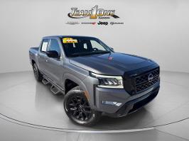 2023 Nissan Frontier with Gun Metallic Exterior