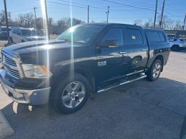 2016 Ram 1500 with Brilliant Black Crystal Pearlcoat Exterior