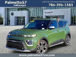 2021 Kia Soul with Undercover Green Exterior
