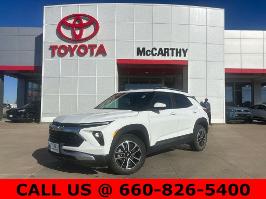 2025 Chevrolet Trailblazer with Summit White Exterior