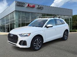 2024 Audi Q5 with Arkona White Exterior