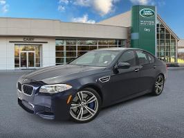 2013 BMW M5 with Imperial Blue Metallic Exterior