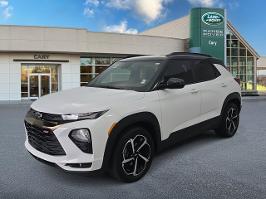 2023 Chevrolet Trailblazer with Summit White Exterior