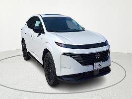 2025 Nissan Murano with Everest White Pearl Tricoat Exterior