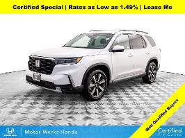 2025 Honda Pilot with Platinum White Pearl Exterior