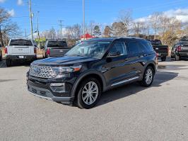 2020 Ford Explorer with Agate Black Metallic Exterior