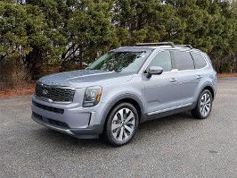 2021 Kia Telluride with Everlasting Silver Exterior