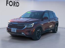 2024 Kia Seltos with Mars Orange Exterior