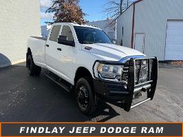 2020 Ram 3500 with Bright White Clearcoat Exterior