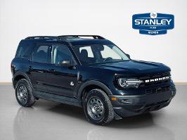 2024 Ford Bronco Sport with shadow black Exterior