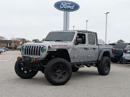 2021 Jeep Gladiator with Billet Silver Metallic Clearcoat Exterior