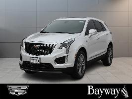 2026 Cadillac XT5 with Crystal White Tricoat Exterior